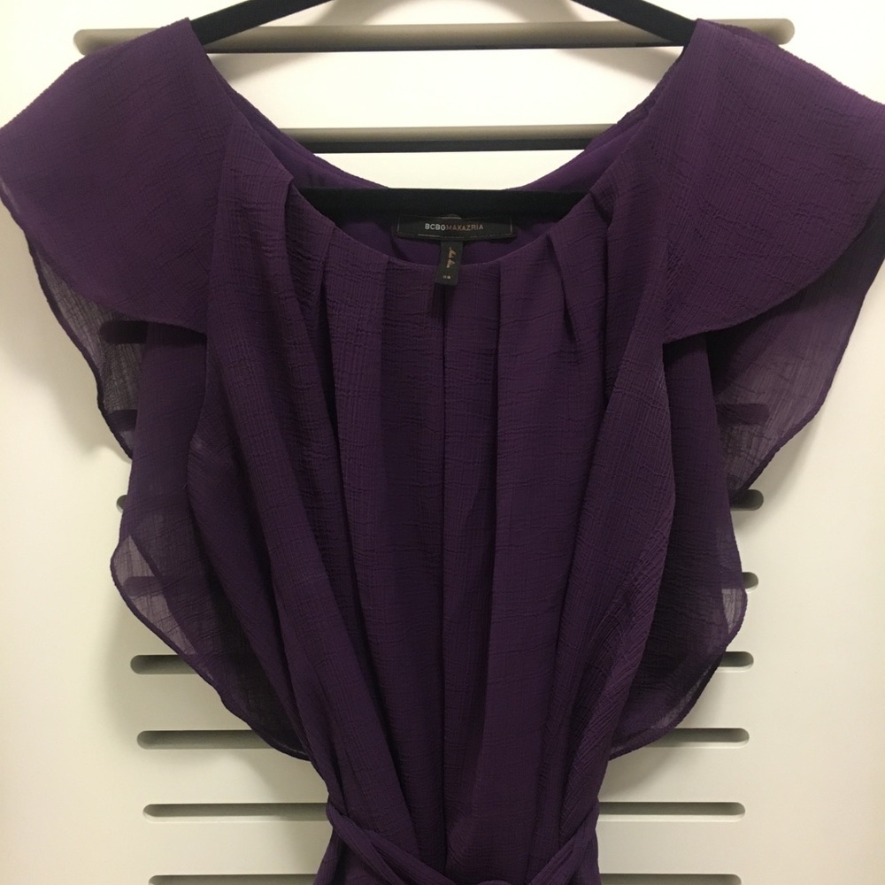 BCBG MAXAZRIA Wrap Ruffle Top size xs